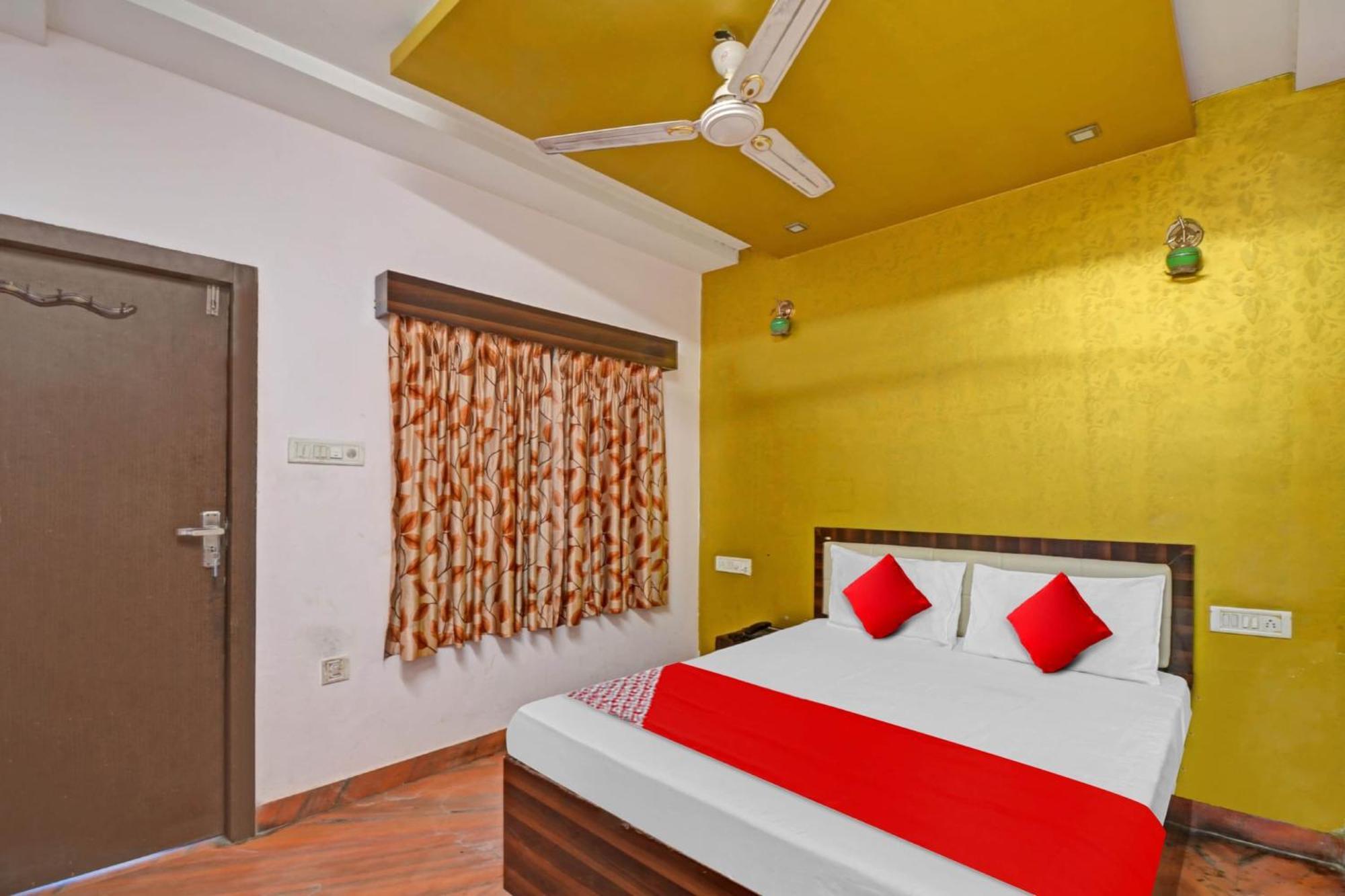 Hotel O Shree Balaji Hotel & Restaurant Bedla Esterno foto